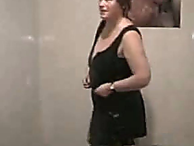 Large mature slut gets fingered and fucked