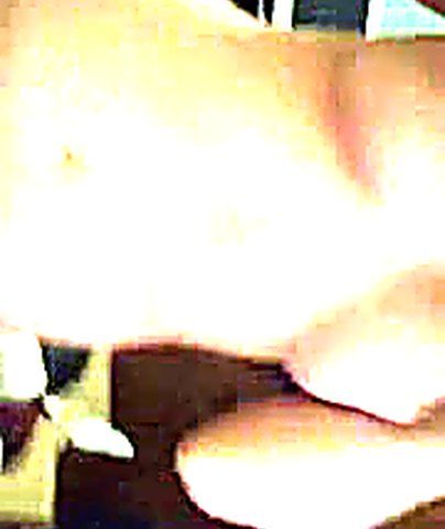 Pretty teen masturbates whilst on the phone