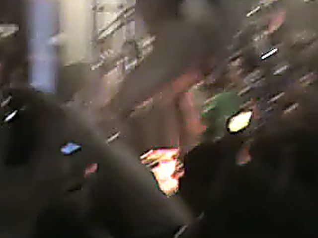 Live girl show in Greece gets horny