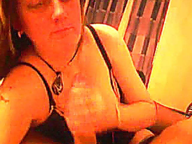 Kay Glasgow loves to suck her boyfriend dick