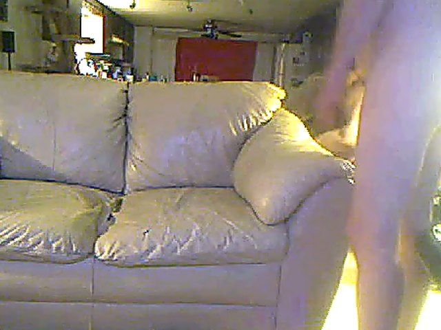 Bisexual threesome with plenty of cock play