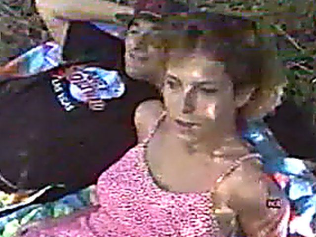 Horny French couple fuck in the woods