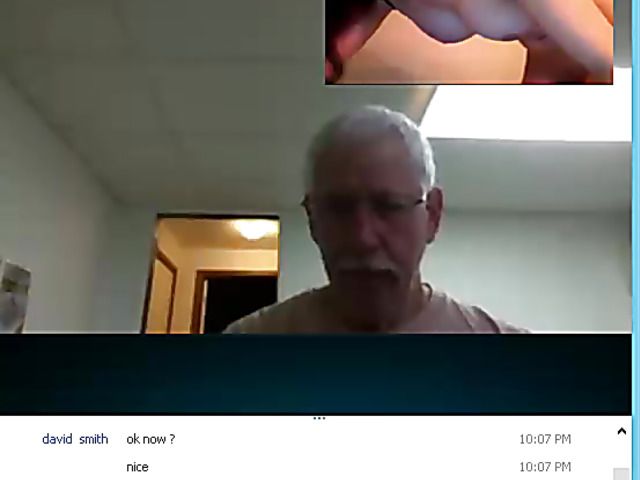 Granny dave doing handjob