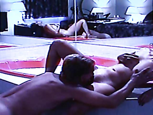 Pop My Cherry, Mister