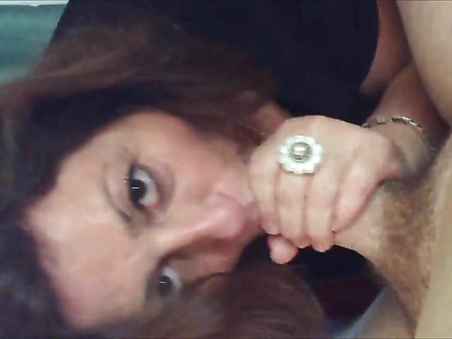 Hot aged woman gives head