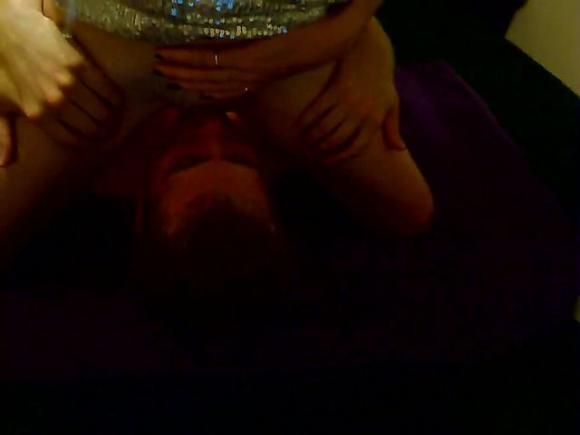 Sexy chick banging on webcam