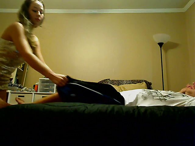 Sexy chick banging on webcam
