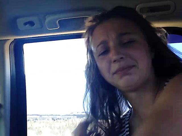 Brunette makes Blowjob in the Car