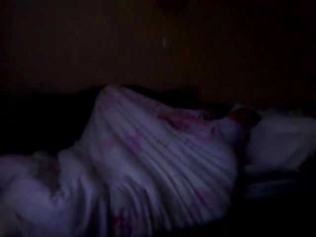 Amateur couple fucking on the sofa