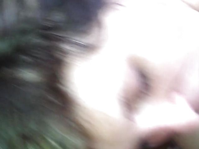 Girlfriend blows and gets cum in her face