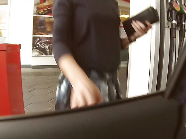 Sex in the woods with shaved pussy GF