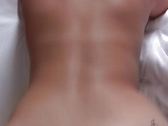 Girlfriend gets cum on her beautiful ass