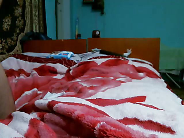 Shaved amateur cutie takes it in her nice ass