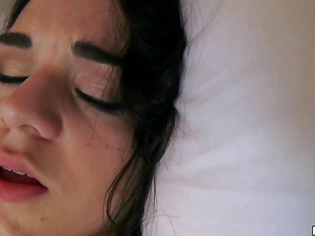 Morning fuck with hot bodied GF