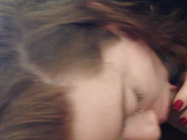 Pretty wife first time blowjob on cam