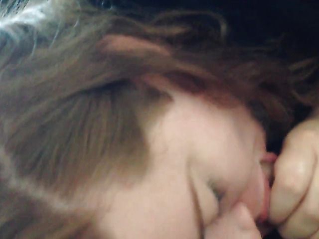 Pretty wife first time blowjob on cam