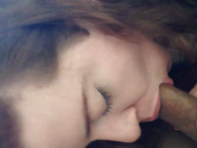 Pretty wife first time blowjob on cam