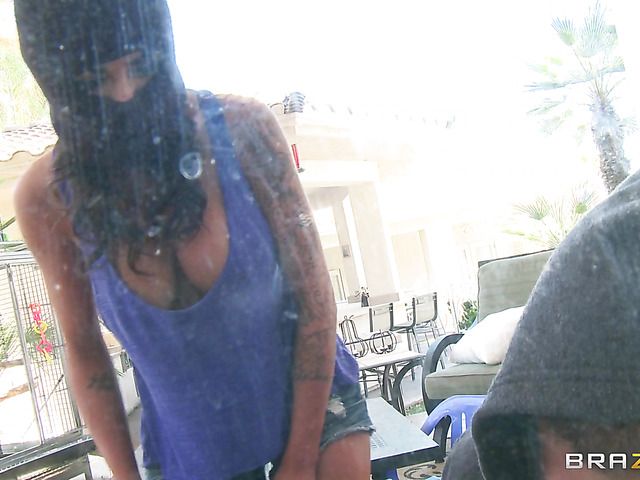 Hot Alexa Aimes with big tits and tight pussy gets nailed