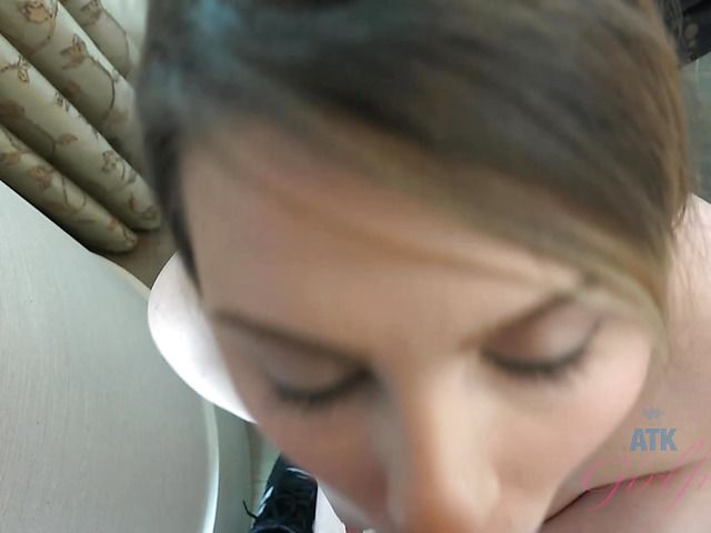 Foot fetish fun with nice curvy GF