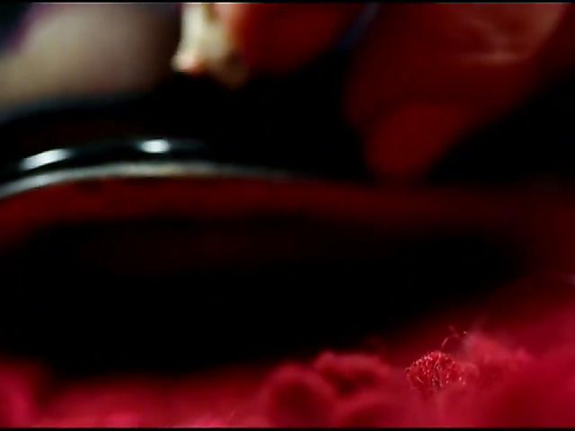 Lady in nylons shows off her beautiful toes