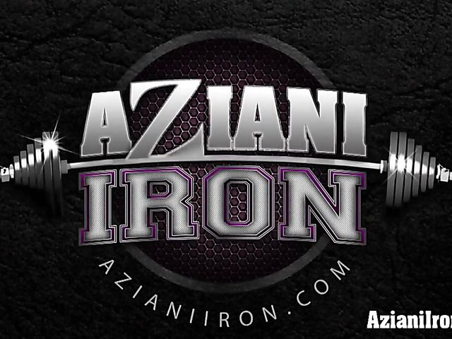 Big titted muscle woman fingers her slit non-stop