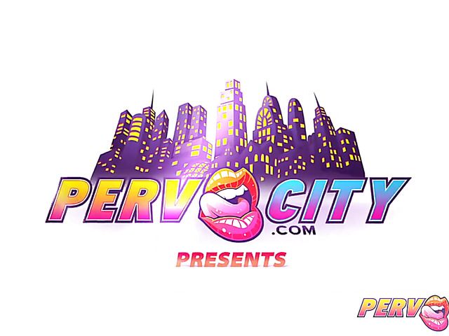 Three jizz hungry sluts share a fat cock