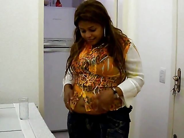 Fatiies belly makes a sound after drinking