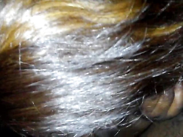 Chunky ebony amateur gives mouth job