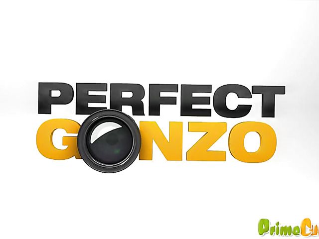 Buxom blonde plays with pink butt plug