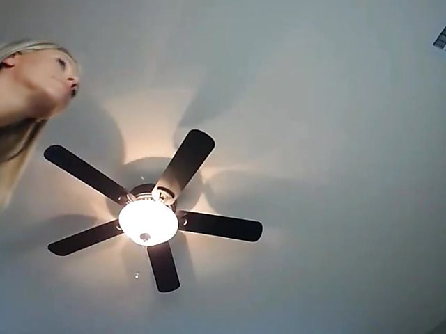 Bubble butt hottie with panties down