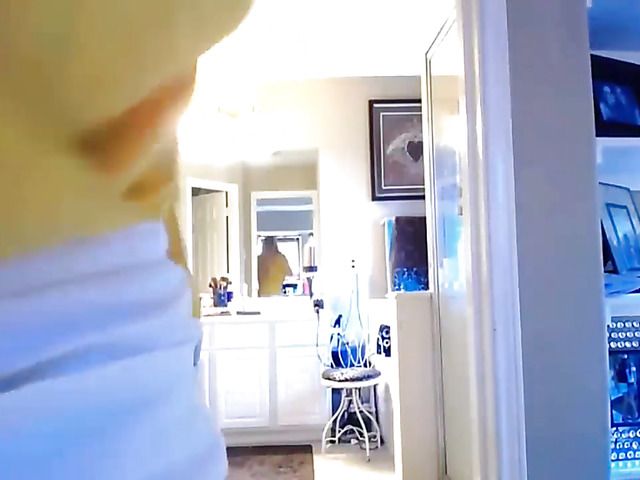 Big titted blonde beauty on webcam