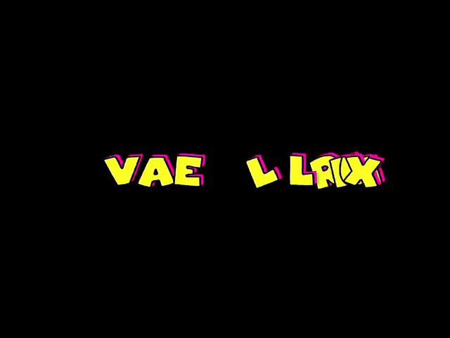 Sex with round ass Valerie Luxe