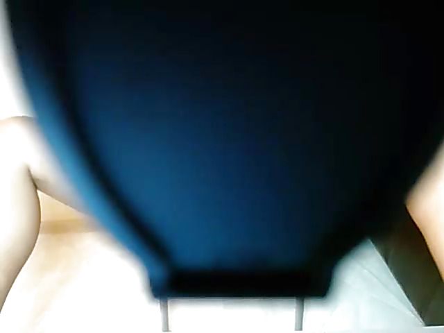 Busty webcam model dildos her perfect ass