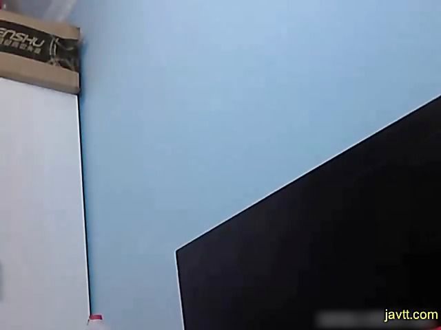 Sex with skinny Jap cutie on webcam