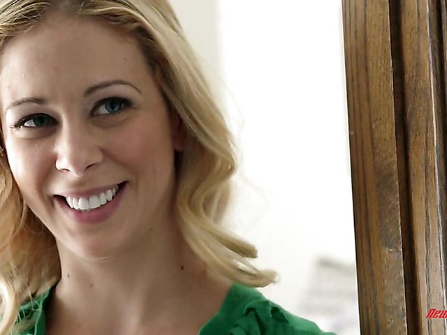 Flirtatious MILF seduces a guy into fucking