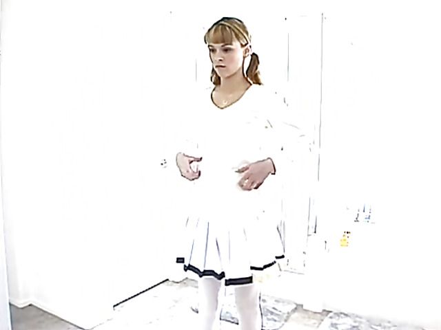 Teen double penetration in the kitchen