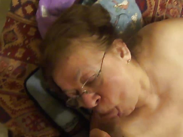 Granny Mexicana BBW has oral sex