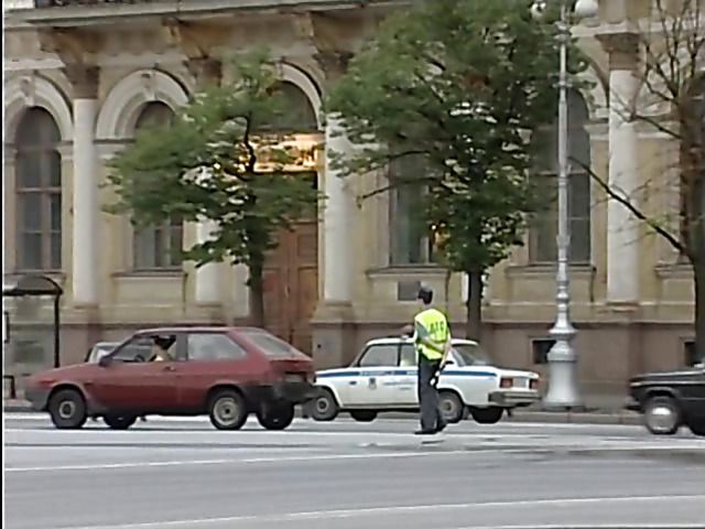 Russian couple have public sex in Saint Petersburg