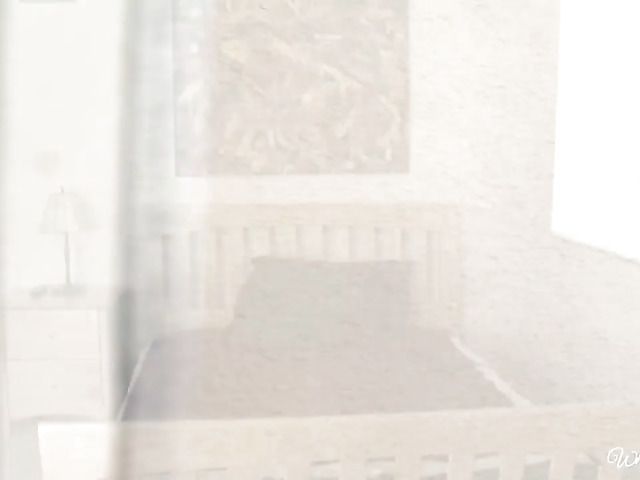 Lesbian babe gets her pink pussy licked and toy fucked