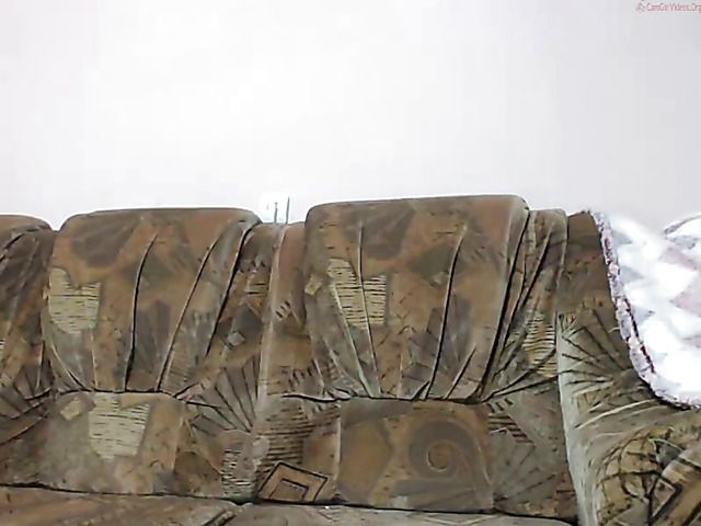 Teen redhead in white panties loves sex on webcam