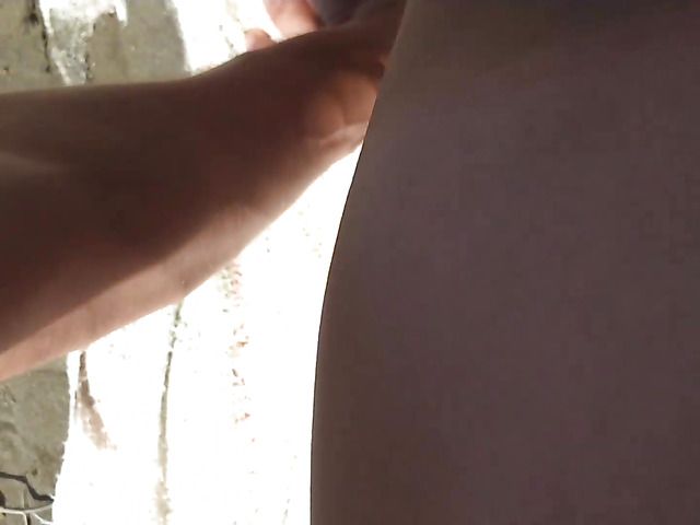 Blowjob and pussy slamming in the sun with hot girlfriend