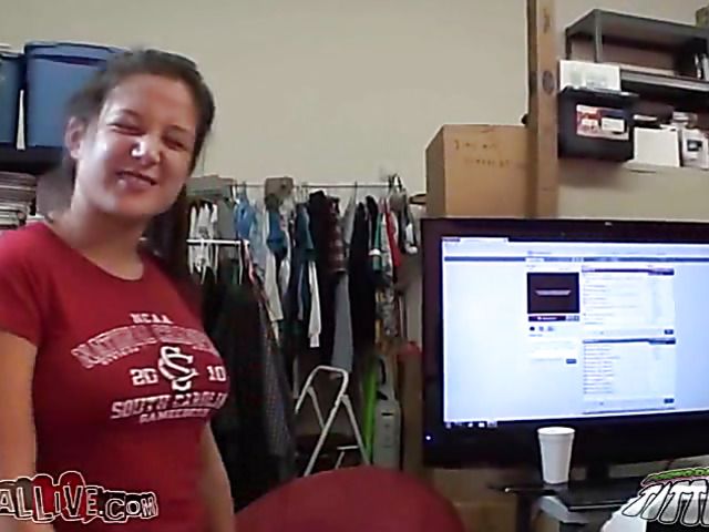 Busty pornstar Nicole Aniston has a sex with a lucky dude