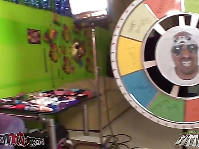 Busty pornstar Nicole Aniston has a sex with a lucky dude