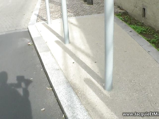 Mature slut with sexy tits picked up and banged