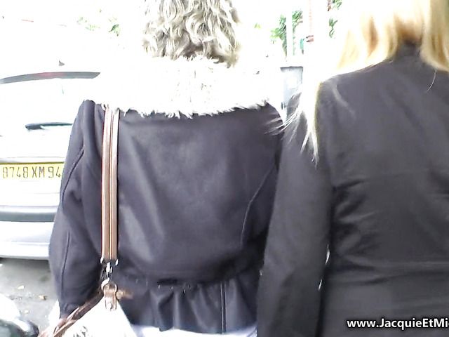 Mature slut with sexy tits picked up and banged