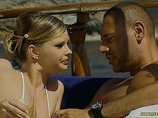 Outdoor double penetration in Ibiza with hot euro girl