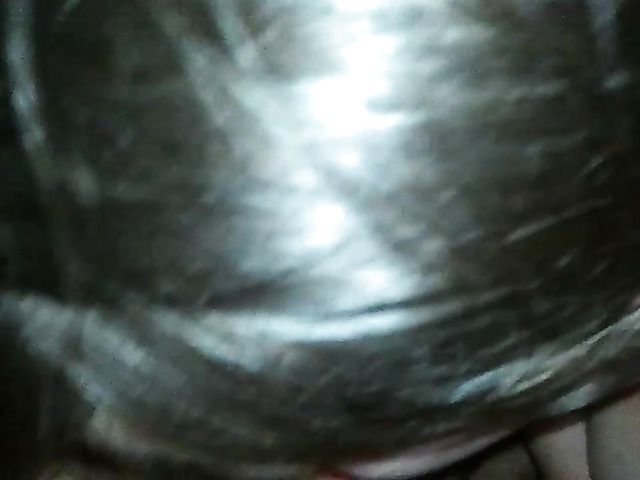 Amateur sucks big cock like a champ in a car