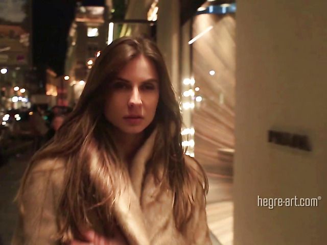 Busty Marisa gets naked in public in Paris