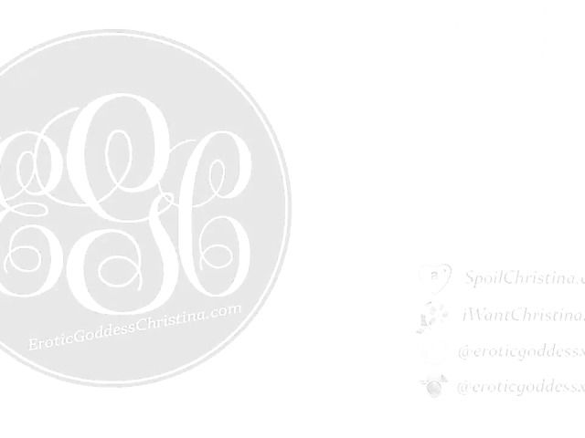 Redhead takes off her shoes and flaunts her feet