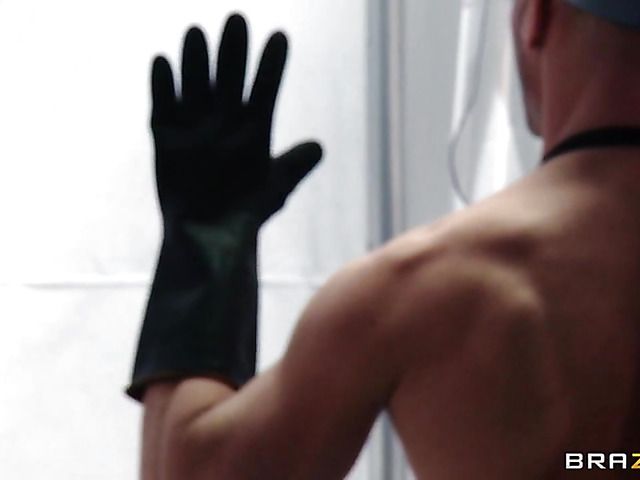 Busty Capri Cavanni rammed and creampied on massage table